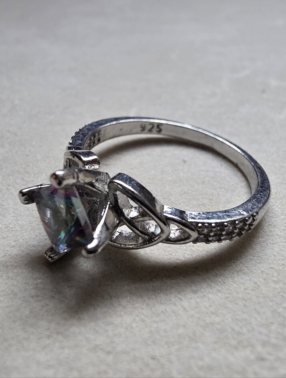 925 Sterling Silver Mystic Topaz Celtic Knot Ring Size 9.5 - Picture 2 of 6
